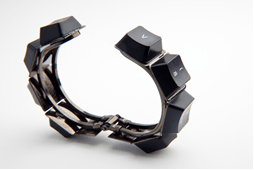 Bracciale-A-MOLLA-nero-